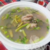 Chua chua canh sườn non nấu thanh trà
